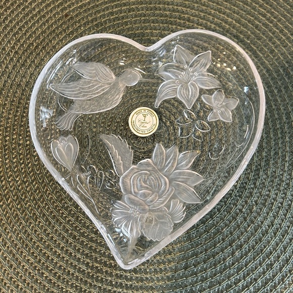 Vintage Crystal Glass Heart Shaped Dish With Design 6 Inch New with Tag in Place - Picture 1 of 7